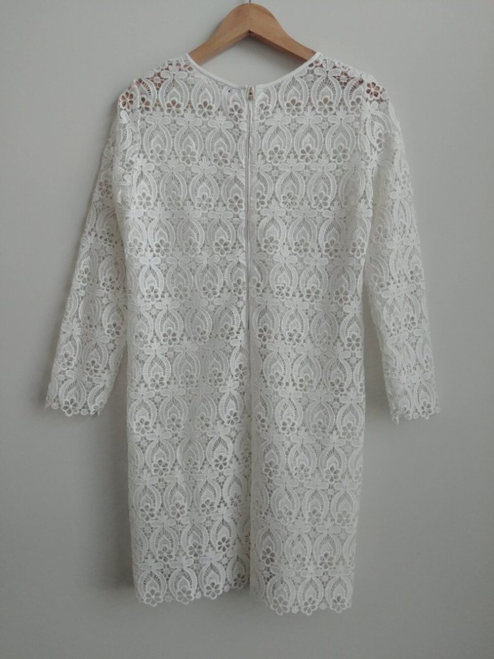 Club Monaco size 8 white cutout lace mini dress sheer - Picture 4 of 16